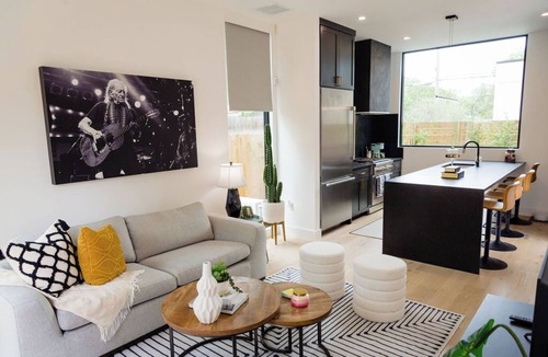 Zilker House | Stylish 2BR Zilker/Barton Springs Home. Walkable, Modern, True Austin Vibes!