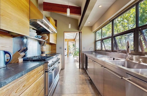 Spruce Head House | Stylish Coastal Retreat w/Spacious Layout & Access to the St. George Peninsula