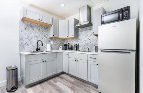 Maryvale Apartment | Stylish & Modern Studio in Phoenix ~ QueenBed