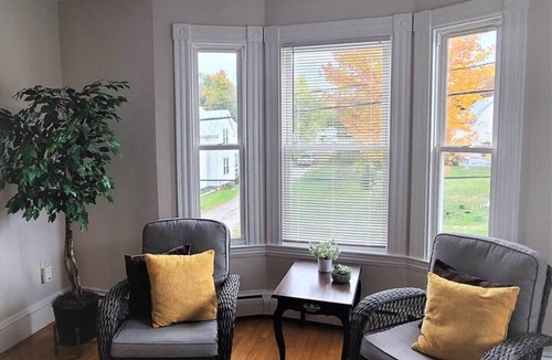 Waterville Apartment | Sun-kissed Serenity - Apt with Bonus 3-Season Room
