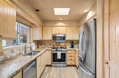 Northeast Santa Fe House | Sunset and Sunrise Views, Amazing Primary Suite