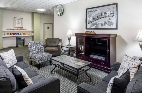 Hope Hotel | Super 8 by Wyndham Hope