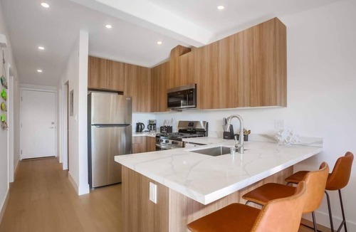 Country Club Apartment | Surf Spot 1 - walk to beach