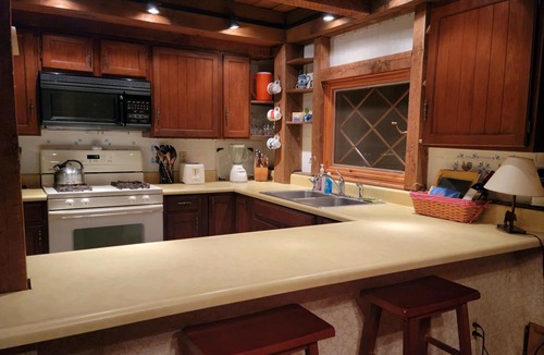 Searsport House | Swan Lake Lakehouse with Bunkhouse and Private Sand Beach