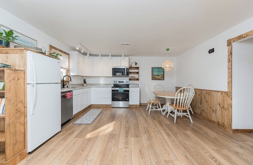 Swansboro House | "Swanbreeze West" Prime Location in Adorable Historic Swansboro - Walk to Town