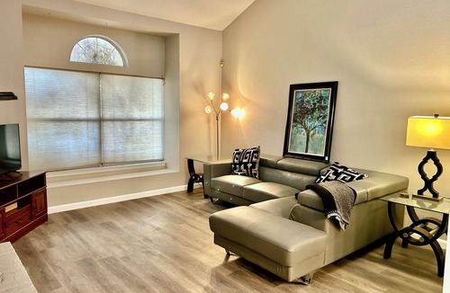Taylor Ranch House | Terrific 3-bedroom Safe renovated townhome IAlbuquerque FIRST FLOOR MASTER SUITE