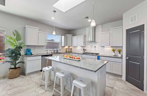 Chamberino House | Texas Modern 4BR 3BA Home Gazebo Spacious Yard