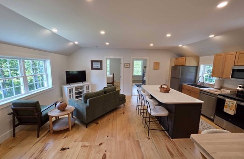 Northeast Harbor Apartment | The Afterdeck - New Cozy 2-Bedroom Getaway in Asticou Village now with AC