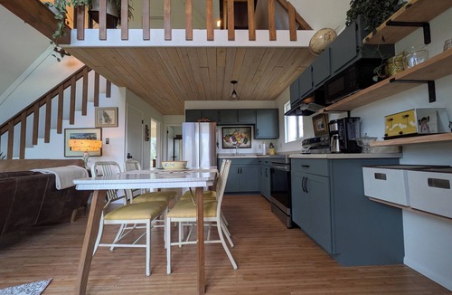 Diamond Valley House | The Artful Twist a boutique experience