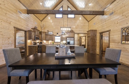 Hochatown Cabin | The Big Chill: relax and reminisce with your group in luxury-Sleeps 16!