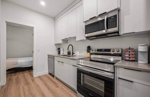 Shaganappi House | The Canopy - Steps to Ctrain and 17th ave