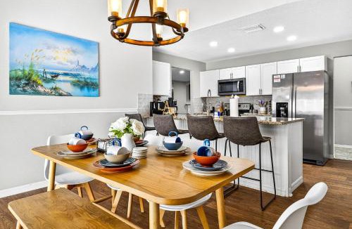 Palm Harbor House | The Cycling Mermaid Palm Harbor, Florida - Heated Pool, Bikes, Trials, FUN!