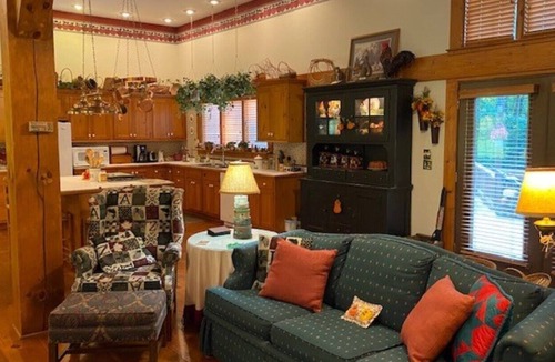 Flatgap House | “The Farm” 200 acres of hiking, fishing, and 4-wheeling countryside..