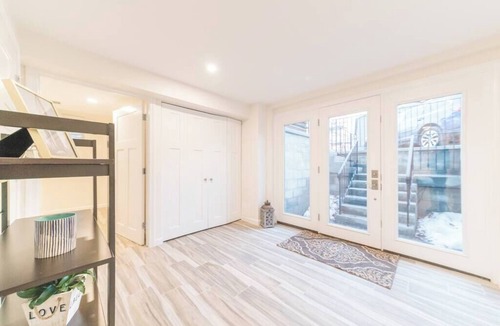 Allston House | The Harvard Room conveniently near BC & Harvard