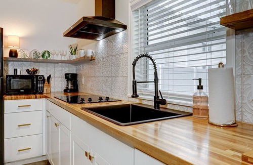 Downtown Dunedin Cottage | The Highland Hideaway | Downtown Dunedin