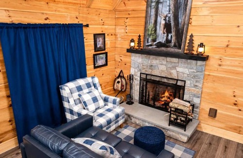Claypool Hill House | The Little Deer Cabin - Hot Tub Stone Fireplace