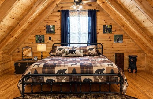 Claypool Hill House | The Little Deer Cabin - Hot Tub Stone Fireplace