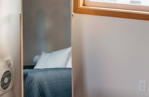 University Park Apartment | The Loft; An Elevated Apartment in N Portland. Close to University of Portland
