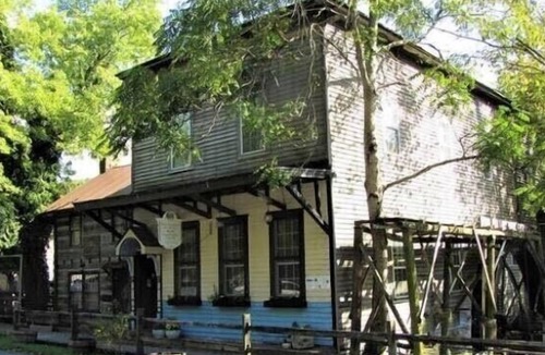 Arthur House | The Olde Mill Inn - single rooms ($129-189) or whole house ($1,000) - per night