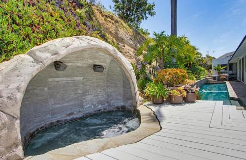Country Club House | The Pacific Arc BRAND NEW LISTING!