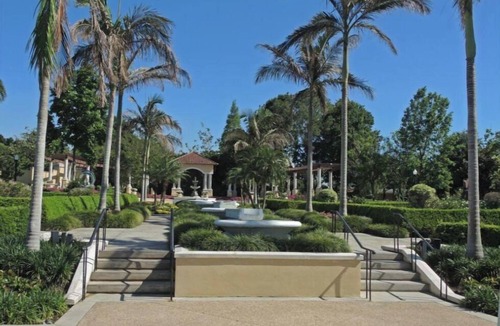 Auburndale Apartment | The Perfect Package of Space, Style and Comfort