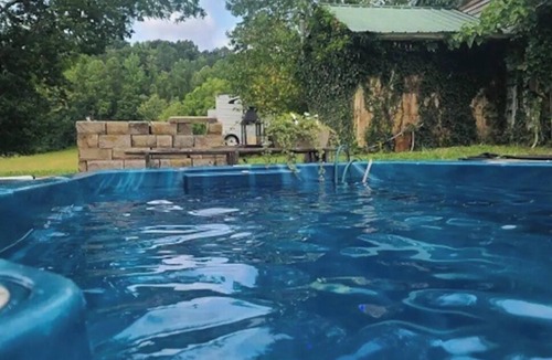 Beckwith Cottage | The Storybook Cottage on 430 ac farm. Spa, trails, gorge overlook, 7 min Fvlle