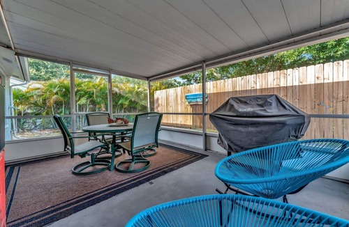 Tarpon Springs House | The Tarpon Treasure - Family Home 5 Mins to Beach
