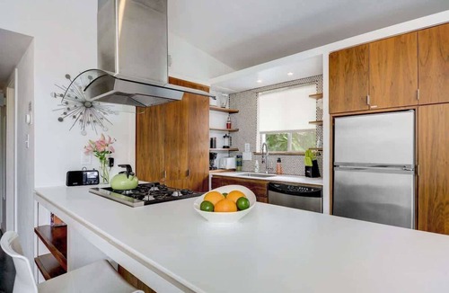 South River City House | The Verde | Chic SoCo Retreat + Pet Friendly