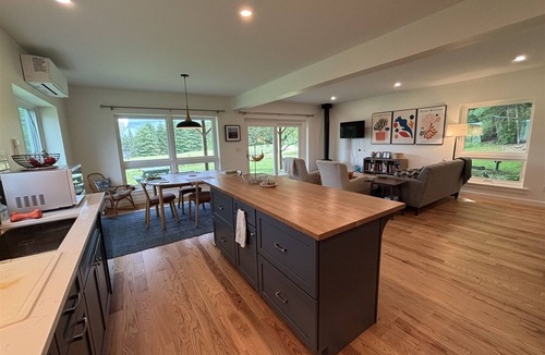Jefferson House | The Willows/Damariscotta Lake