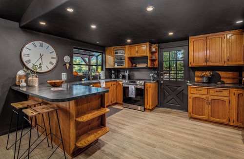 North Ridge House | The Yellow Rose Inn - Your Enchanting Getaway in the Heart of Escondido