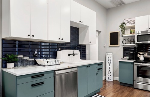 Eastside Promise Neighborhood Cottage | This cozy, historic cottage allows you to embrace history and urban living.