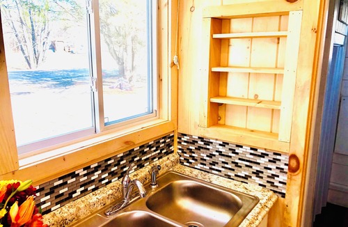 Farmington Falls Cottage | Tiny Home ski Sugarloaf, Saddleback & Sunday River, pet friendly, furnished