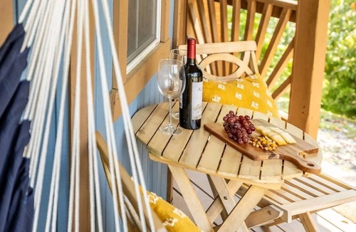 Sevierville Cottage | Tiny house experience! Re-discover Life, Love, Self and Peace