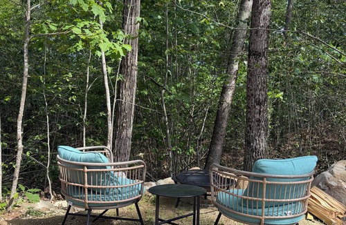 Whitefield Cabin | Tiny Treehouse Hot Tub Wood Stove - Treesa