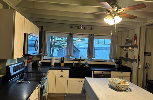 Orland Cabin | Toddy Pond Lakehouse - Beautiful sunrises, water fun, close coastal towns/parks