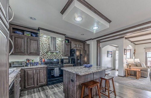 Ruidoso Downs Cabin | TR Green's House | Relax, Soak & Stay Close to the Action in Ruidoso Downs