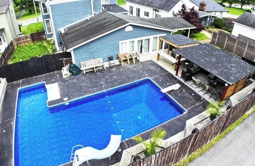 Irvine Bed & Breakfast | Traditional Bed & Breakfast in Irvine KY with Swimming pool, Wi-Fi Room 3