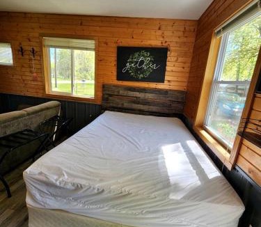 Trempealeau House | Tranquil Cottage with Picnic Table and Fire Ring in Trempealeau, Wisconsin