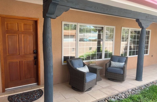 Rio Grande Blvd House | Tranquil North Valley Retreat