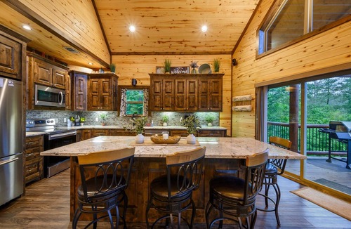Octavia Cabin | Tranquil Ridge - Luxury River Front Cabin w-exquisite views -Kayak🛶Fish🎣Relax