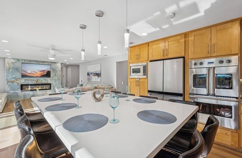 Vista House | TROPICAL LUXURY OASIS Pool Spa Waterfalls Grotto 8 Bedrooms!