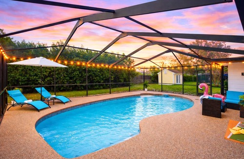 Temple Terrace House | Tropical Pool Retreat Near USF/Casino/Busch Garden/Fairgrounds/Downtown