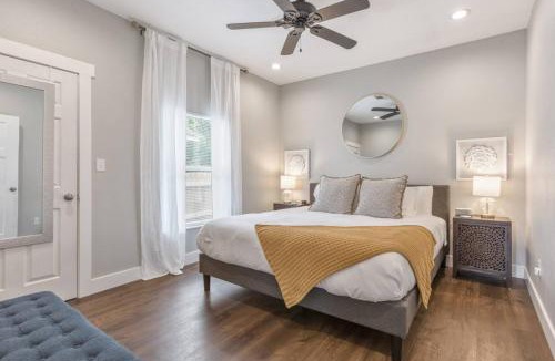 Tulsa House | Tulsa Boho Bungalow | King Bed Near Dtwn EXPO TU