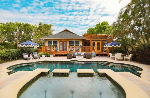 Dunedin House | Tuscan Breeze Pool, Beach, Games, Dog Park, Movies