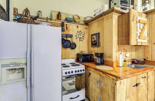Wilcoe Apartment | Unique ATV Apartment in Remodeled Schoolhouse