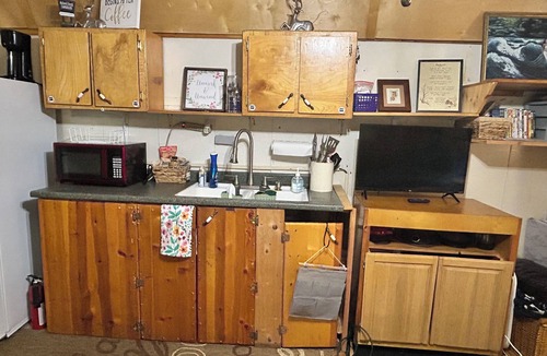 Park Hill Cabin | Unique cabin at Lake Tenkiller in the woods. Near Illinois River! Private, quiet
