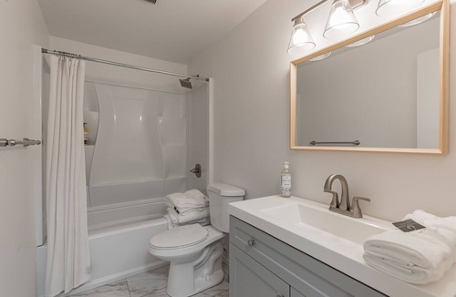 Tigard House | Updated 4beds/2baths Cozy House