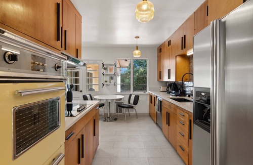 Altura Addition House | Updated Spacious 4-bedroom house near Nob Hill and UNM.