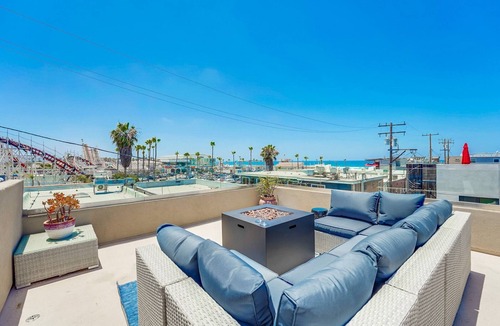 Mission Beach House | Upgraded Home with Beach Views