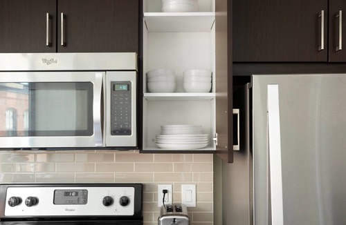 Theatre District Apartment | Upscale Theater Dist 1BR w/Gym, near Entertainment & T, by Blueground